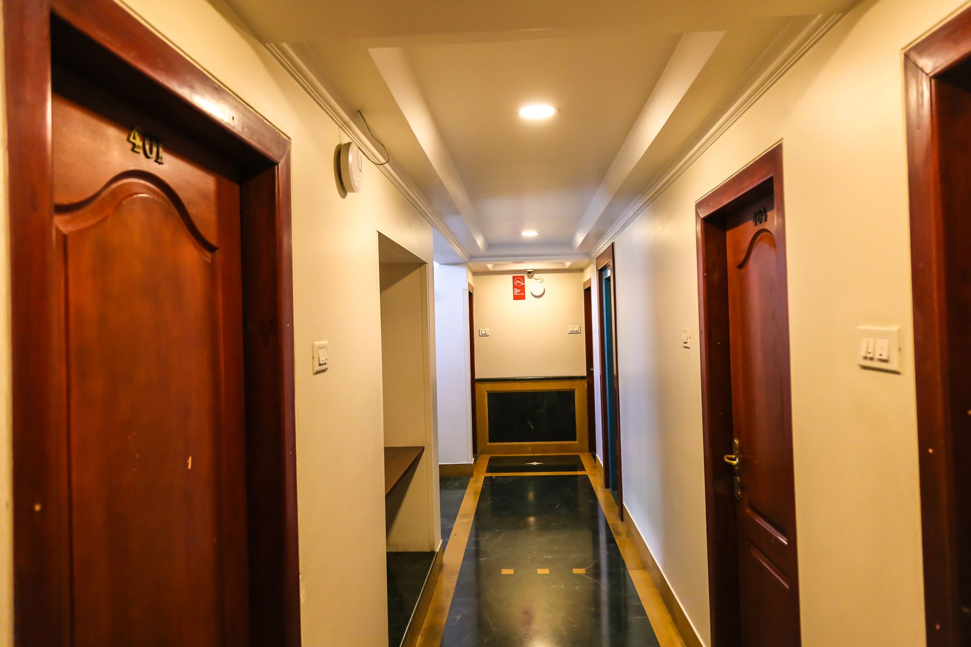 Hotel Lotus Pune Luaran gambar