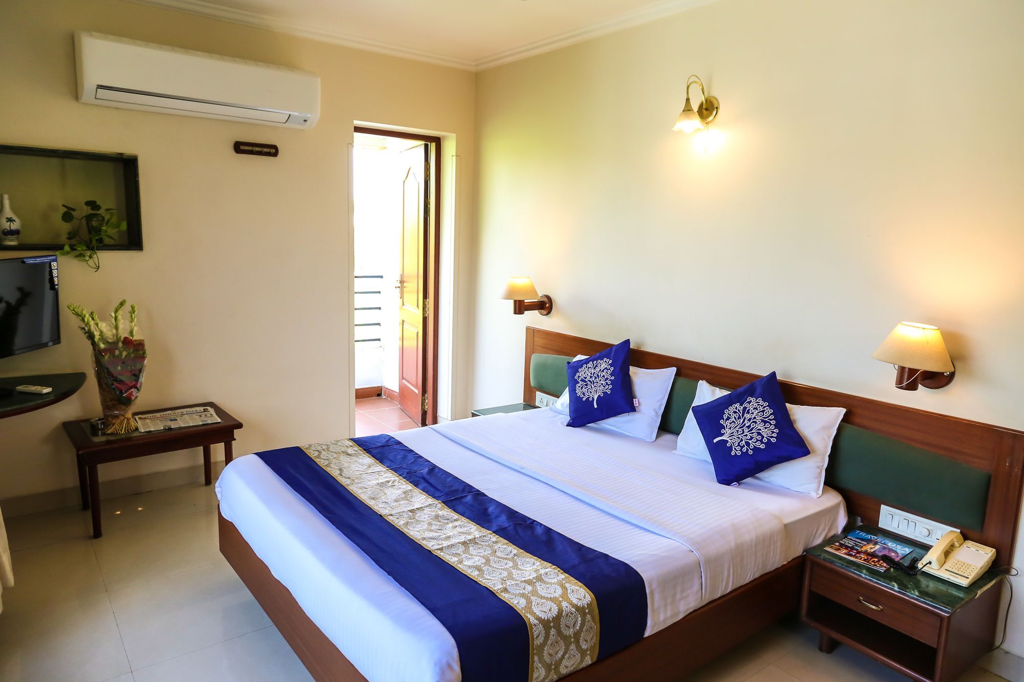 Hotel Lotus Pune Luaran gambar