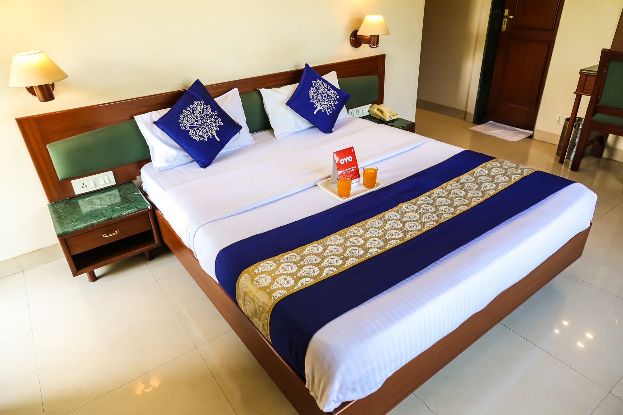 Hotel Lotus Pune Luaran gambar