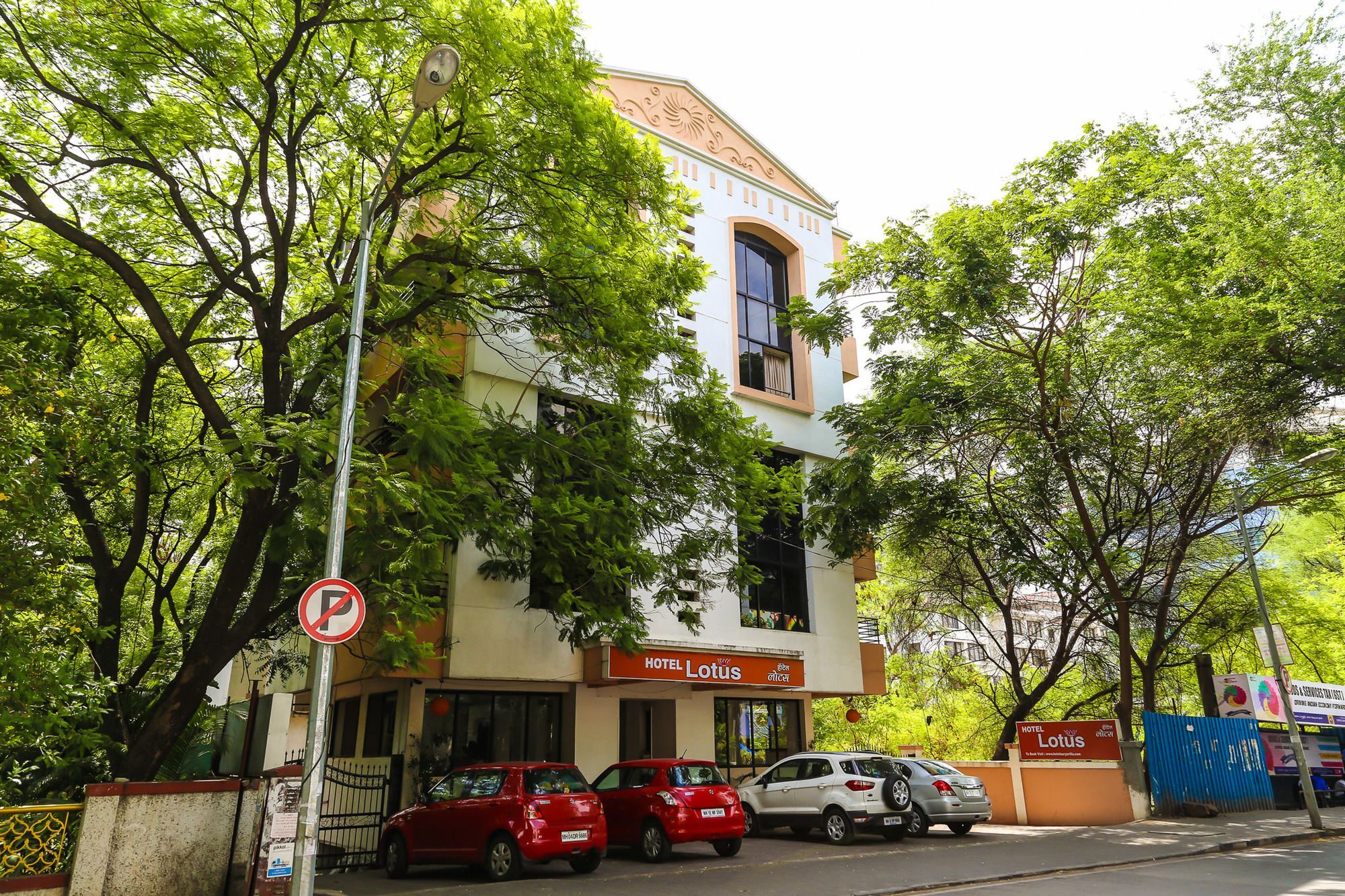 Hotel Lotus Pune Luaran gambar